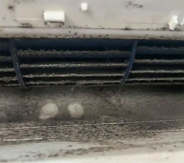 寿光空调吹的风有股烧焦味是怎么回事